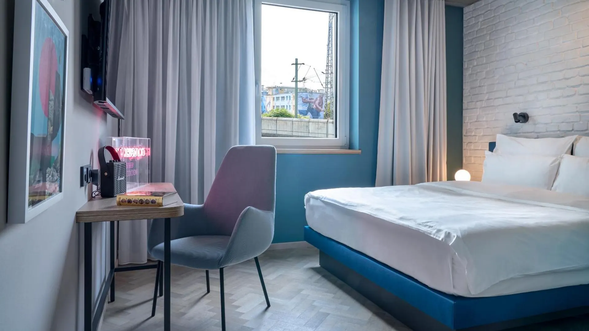 Urban Loft Cologne Hotel 4*,